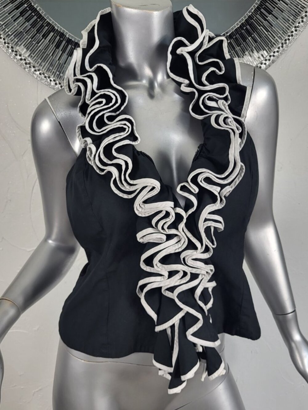 $165~RUNWAY~M/L~BLACK WHITE RUFFLED SLEEVELESS HALTER TOP BLOUSE ZIP FRONT